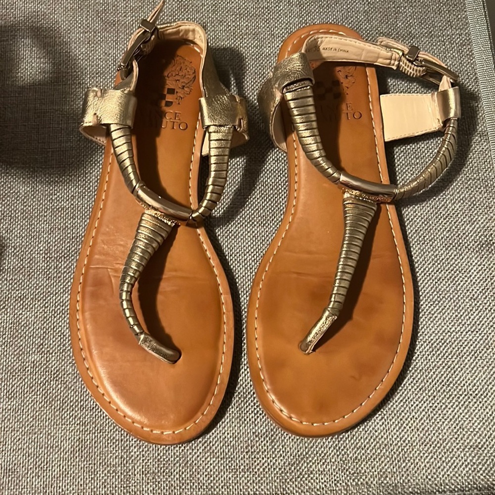 Vince Camuto Size 5 sandals